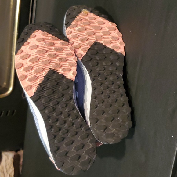 EUC New Balance Fresh Foam Arishi - Picture 6 of 11